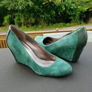 Kenneth Cole Teal Suede Did U Tell Wedge Heels 9